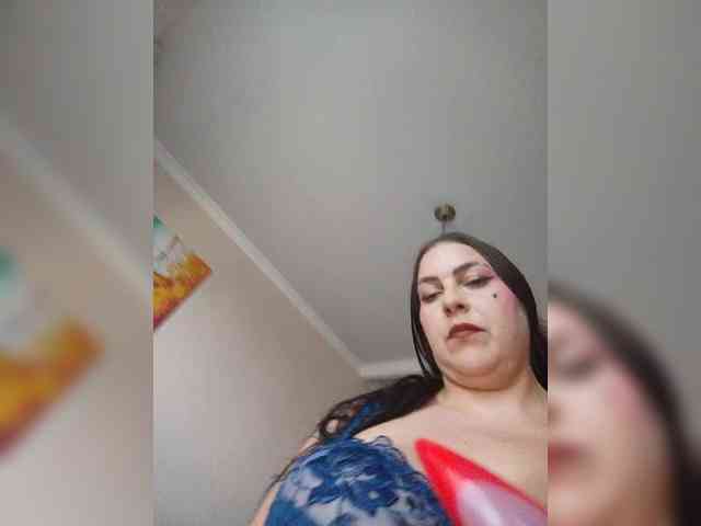 Cleopatra1990 webcam