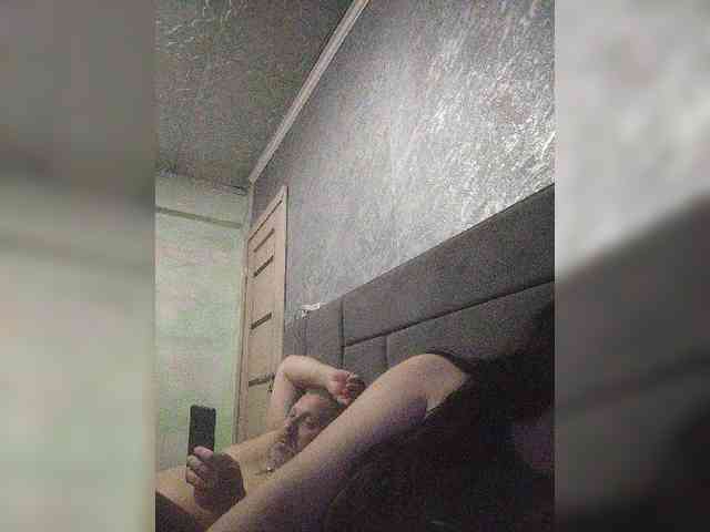 Cleopatra1990 webcam