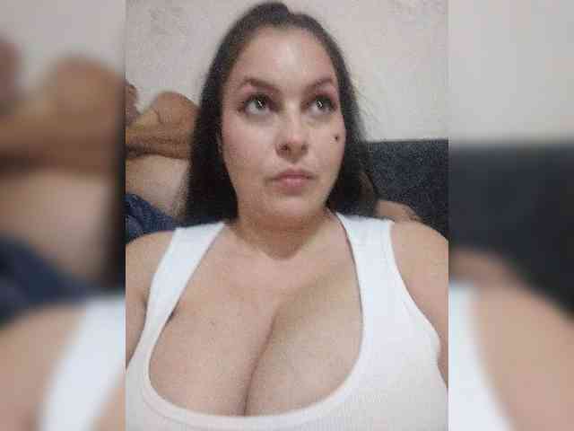 kissmabont Live Webcam on BongaCams