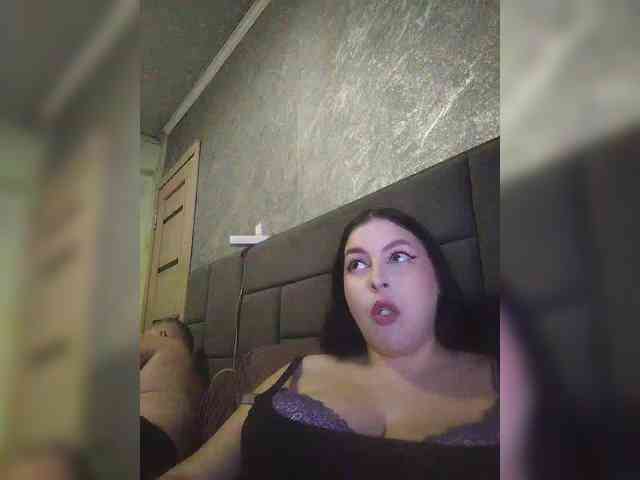 Cleopatra1990 webcam