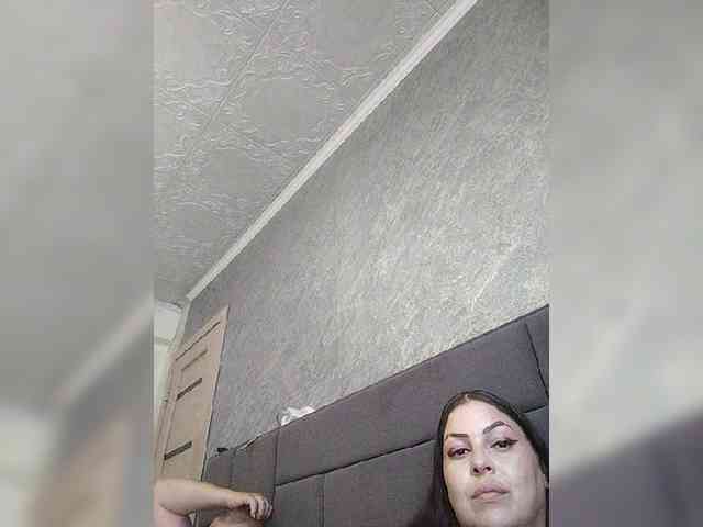 Cleopatra1990 webcam