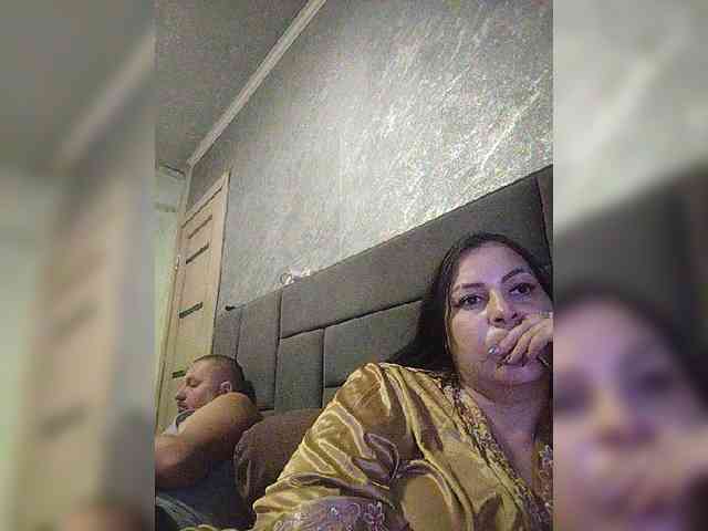 Cleopatra1990 webcam