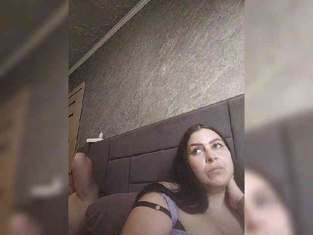 Cleopatra1990 webcam