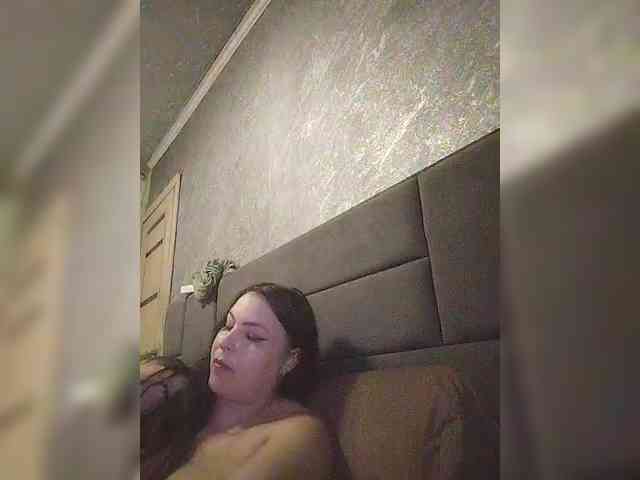 Cleopatra1990 webcam