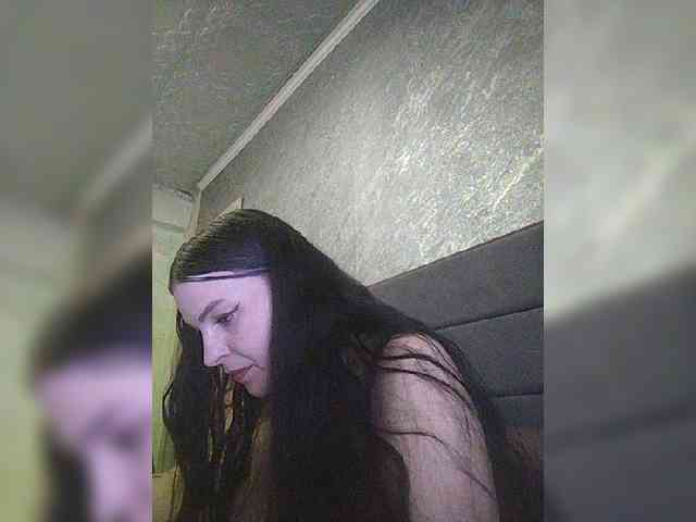Cleopatra1990 webcam