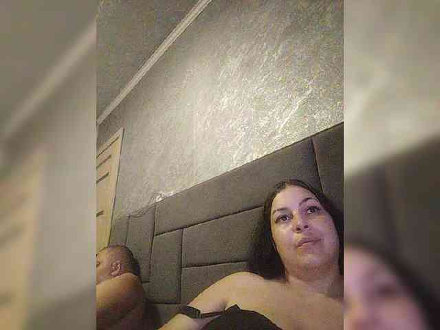 Cleopatra1990 webcam