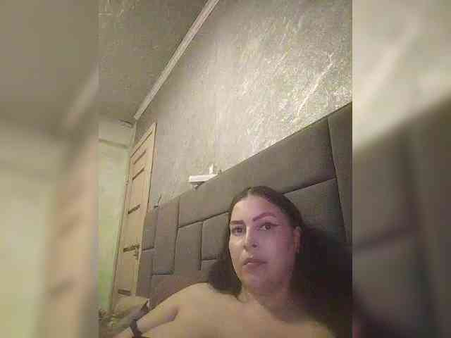 Cleopatra1990 webcam