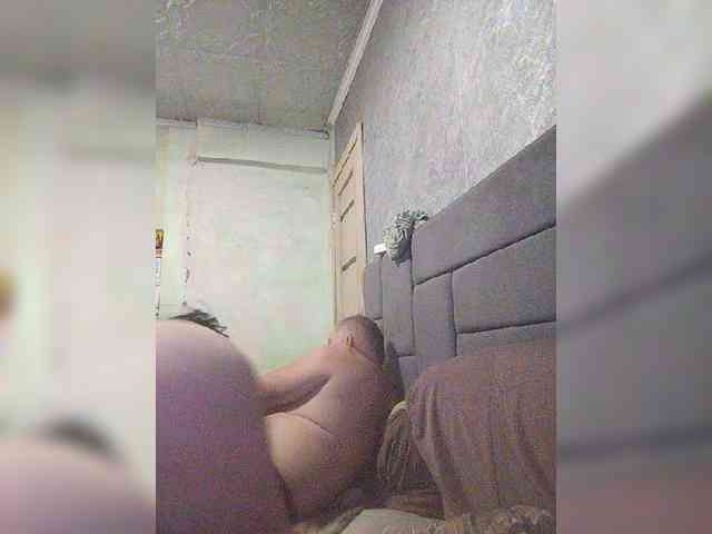 Cleopatra1990 webcam