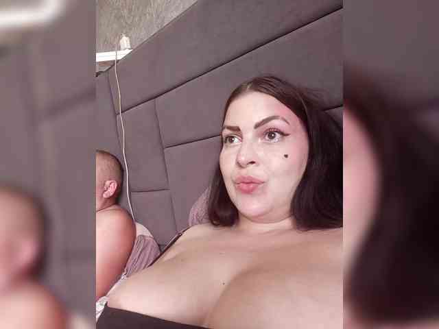 Cleopatra1990 webcam