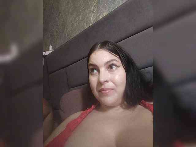 Cleopatra1990 webcam