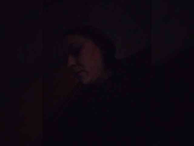 Cleopatra1990 webcam
