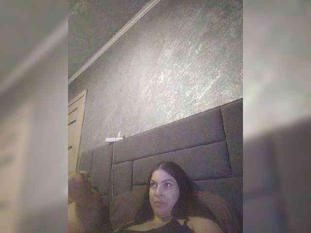 Cleopatra1990 webcam
