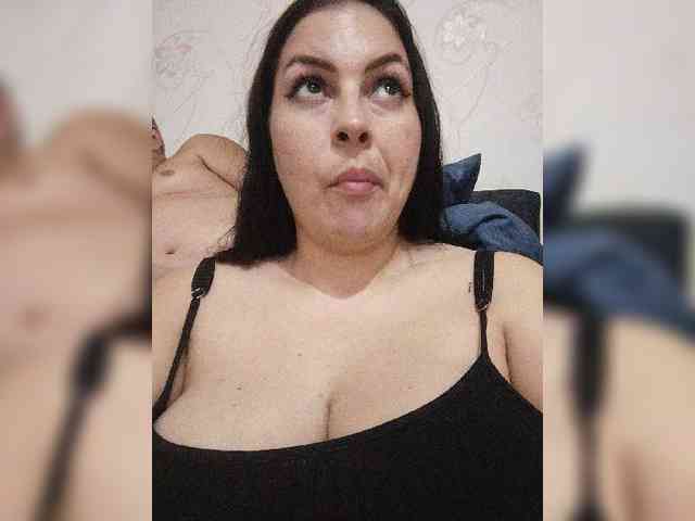 Cleopatra1990 webcam