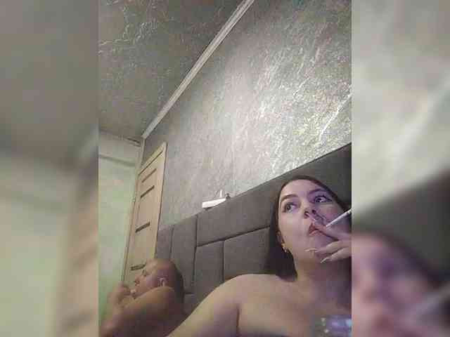 Cleopatra1990 webcam