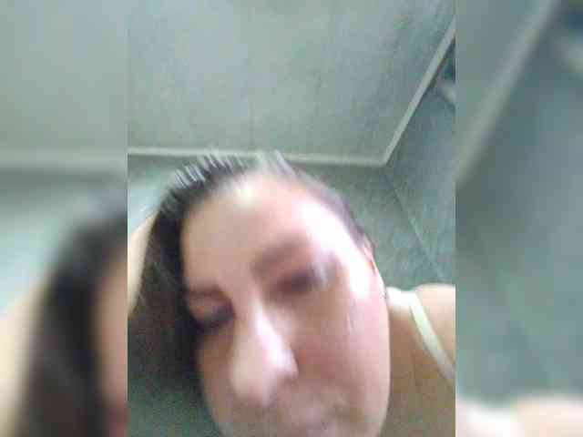 Cleopatra1990 webcam