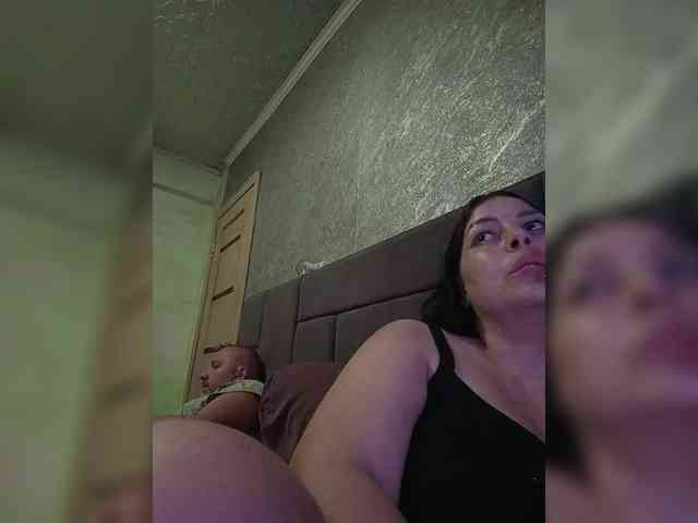 Cleopatra1990 webcam