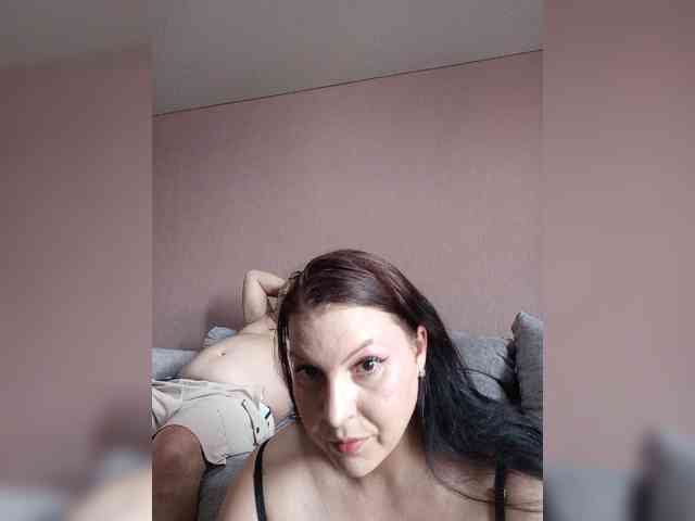 Cleopatra1990 webcam