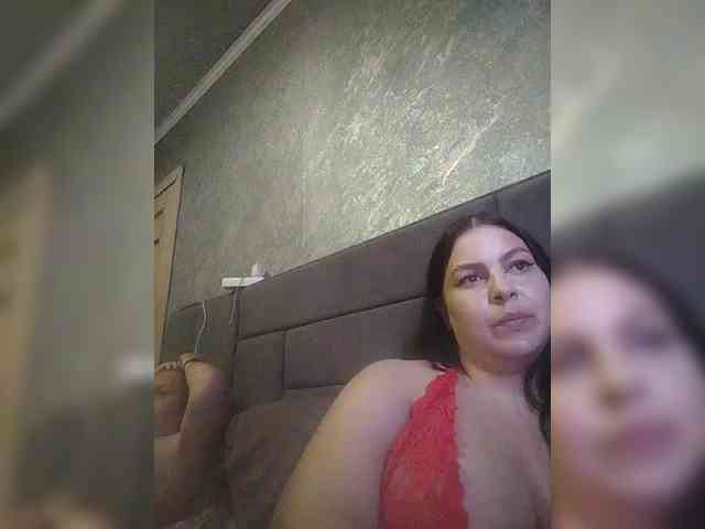 Cleopatra1990 webcam