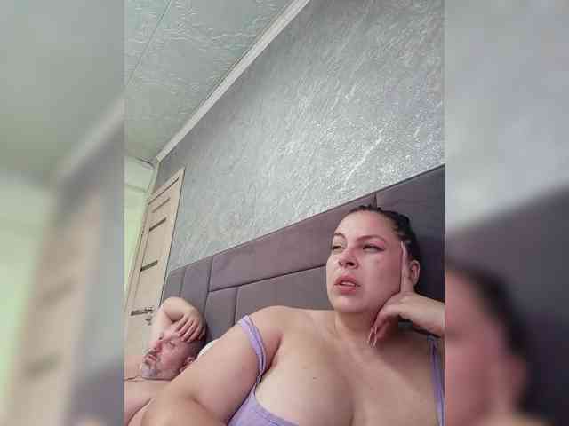 Cleopatra1990 webcam