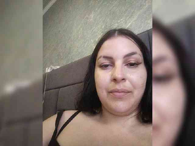 Cleopatra1990 webcam