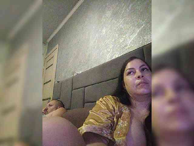 Cleopatra1990 webcam