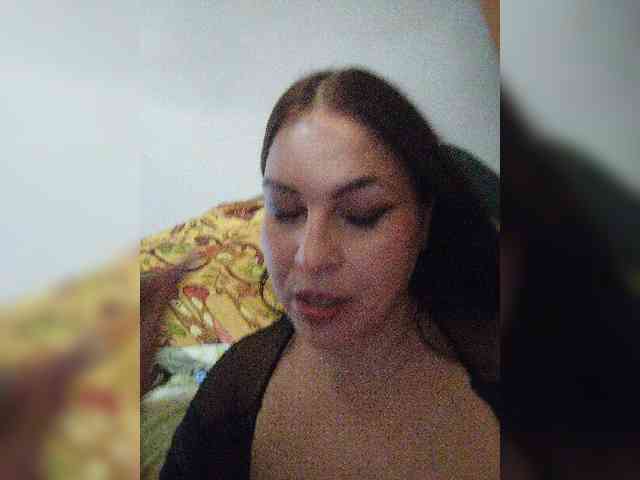 Cleopatra1990 webcam