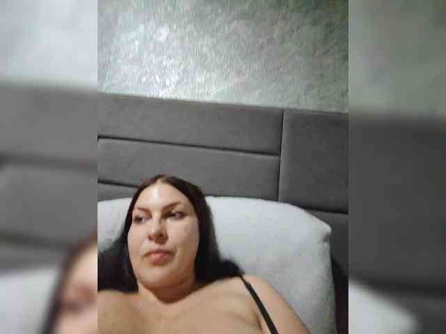 Cleopatra1990 webcam