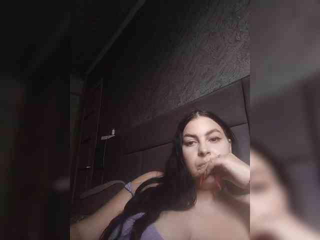 Cleopatra1990 webcam