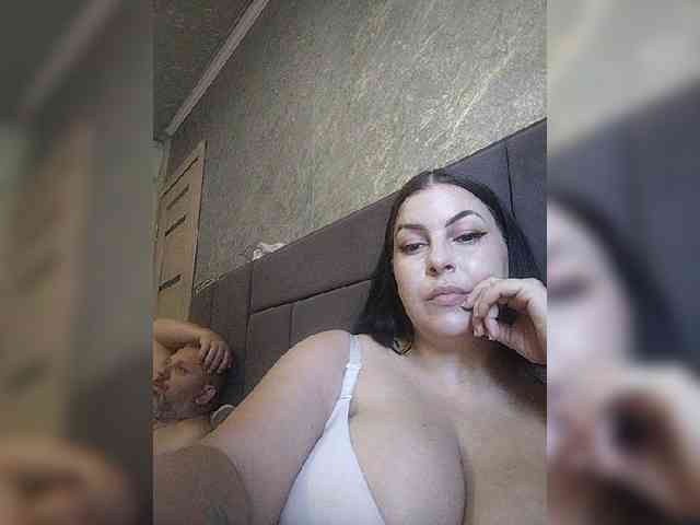 Cleopatra1990 webcam