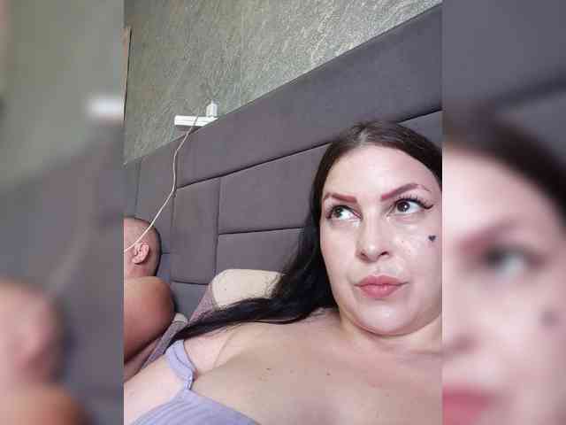 Cleopatra1990 webcam