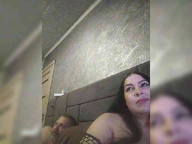 Cleopatra1990 webcam