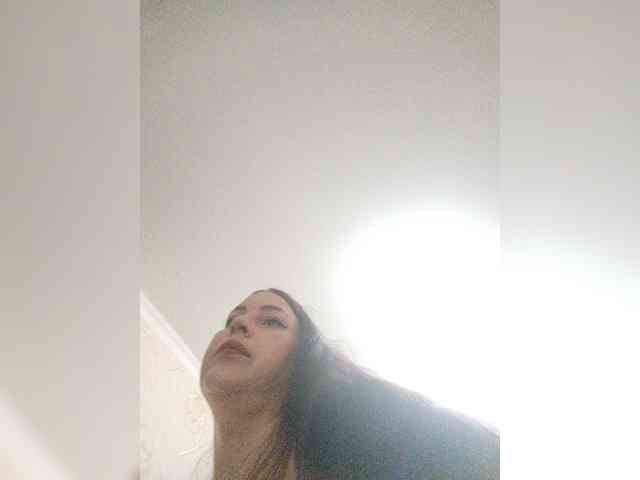 Cleopatra1990 webcam