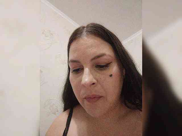 Cleopatra1990 webcam