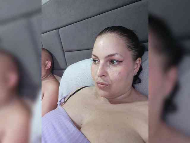 Cleopatra1990 webcam