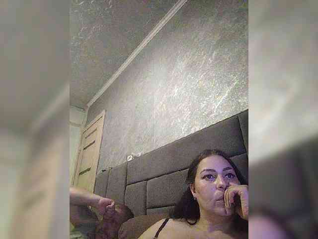 Cleopatra1990 webcam