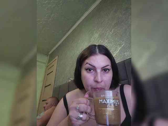 Cleopatra1990 webcam