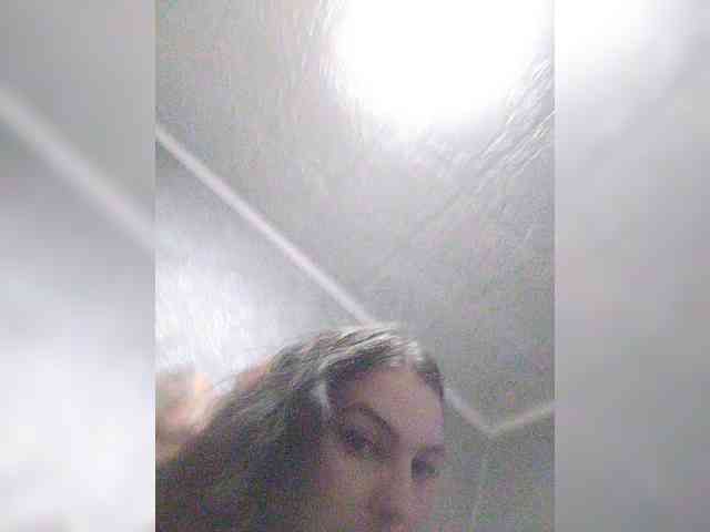 Cleopatra1990 webcam
