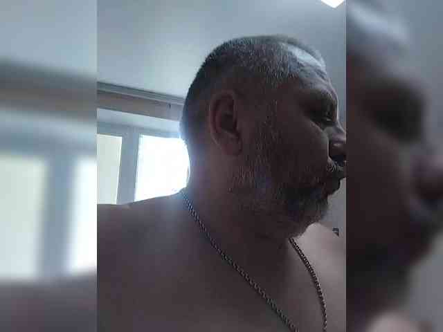 Cleopatra1990 webcam