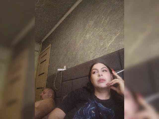 Cleopatra1990 webcam