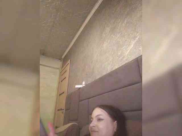 Cleopatra1990 webcam