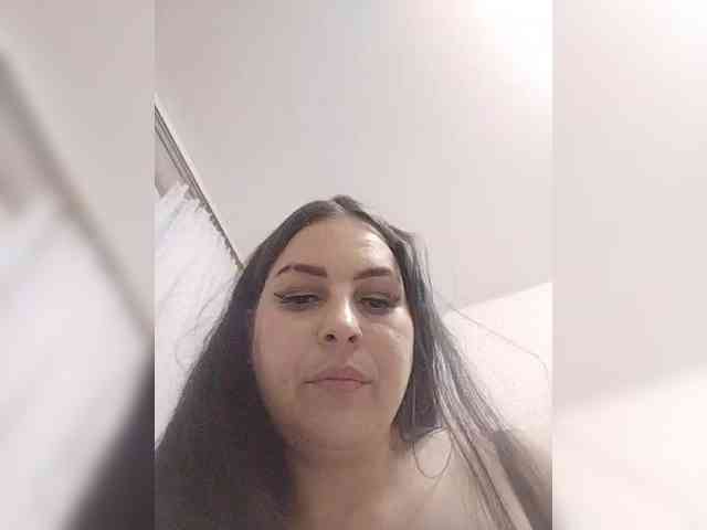 Cleopatra1990 webcam