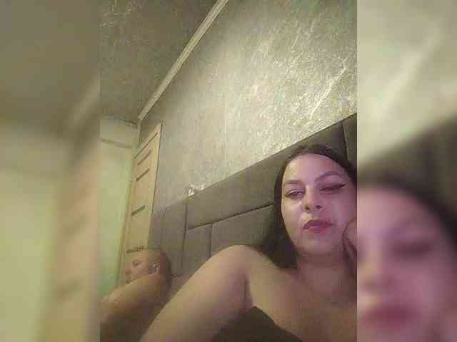 Cleopatra1990 webcam