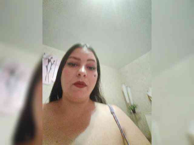 Cleopatra1990 webcam
