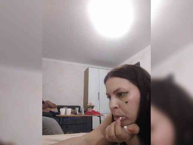 Cleopatra1990 webcam