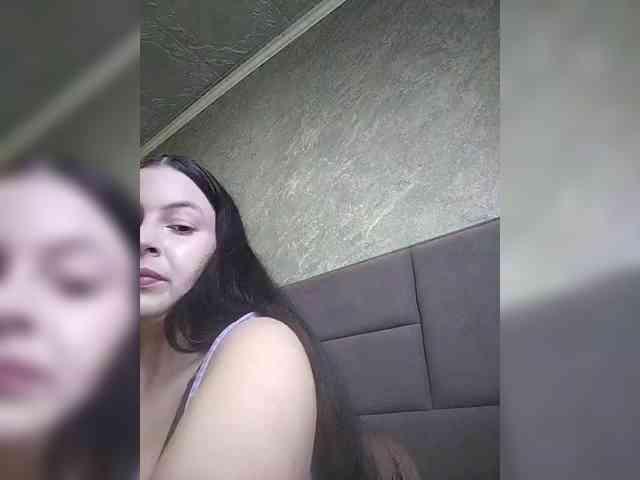 Cleopatra1990 webcam