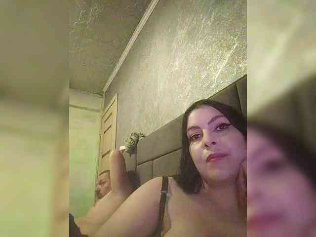 Cleopatra1990 webcam