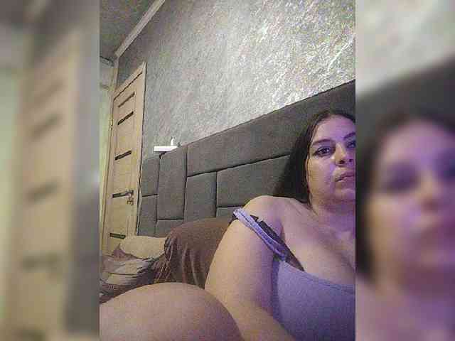 Cleopatra1990 webcam