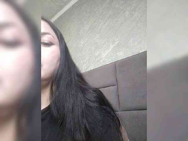 Cleopatra1990 webcam