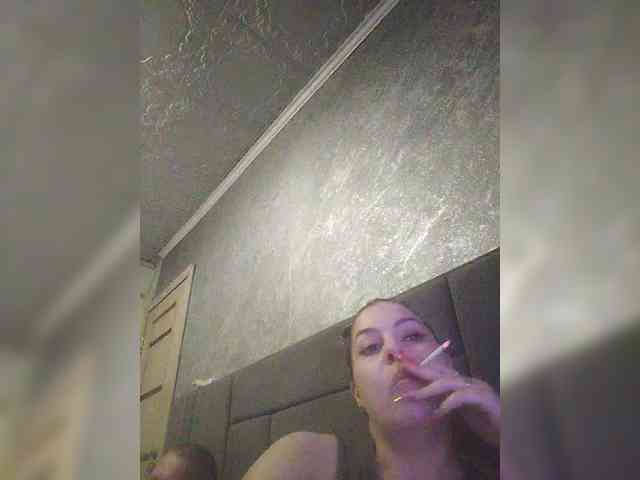 Cleopatra1990 webcam