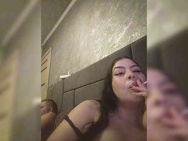 Cleopatra1990 webcam
